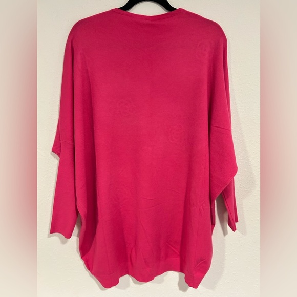 MOEWY Hot Pink Silver Floral Embellished Sweater Size “Taille Unique” (One Size) - Picture 2 of 4